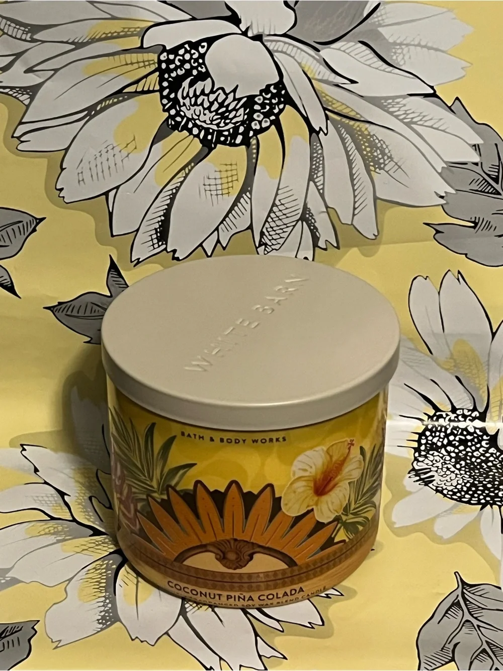 Bath & Body Works Coconut Piña Colada 3-Wick Candle -